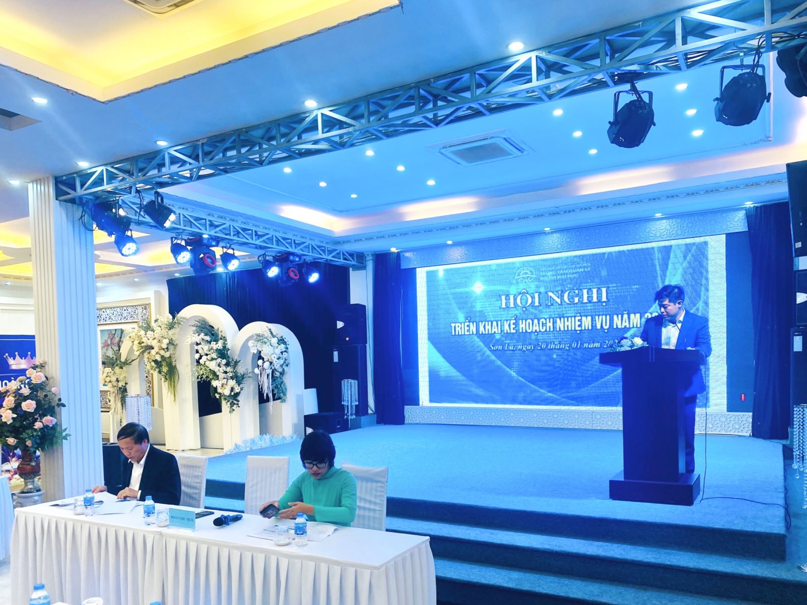 Bí thư đảng ủy, Giám đốc Trung tâm Nguyễn Hữu Hiếu phát biểu tại Hội nghị