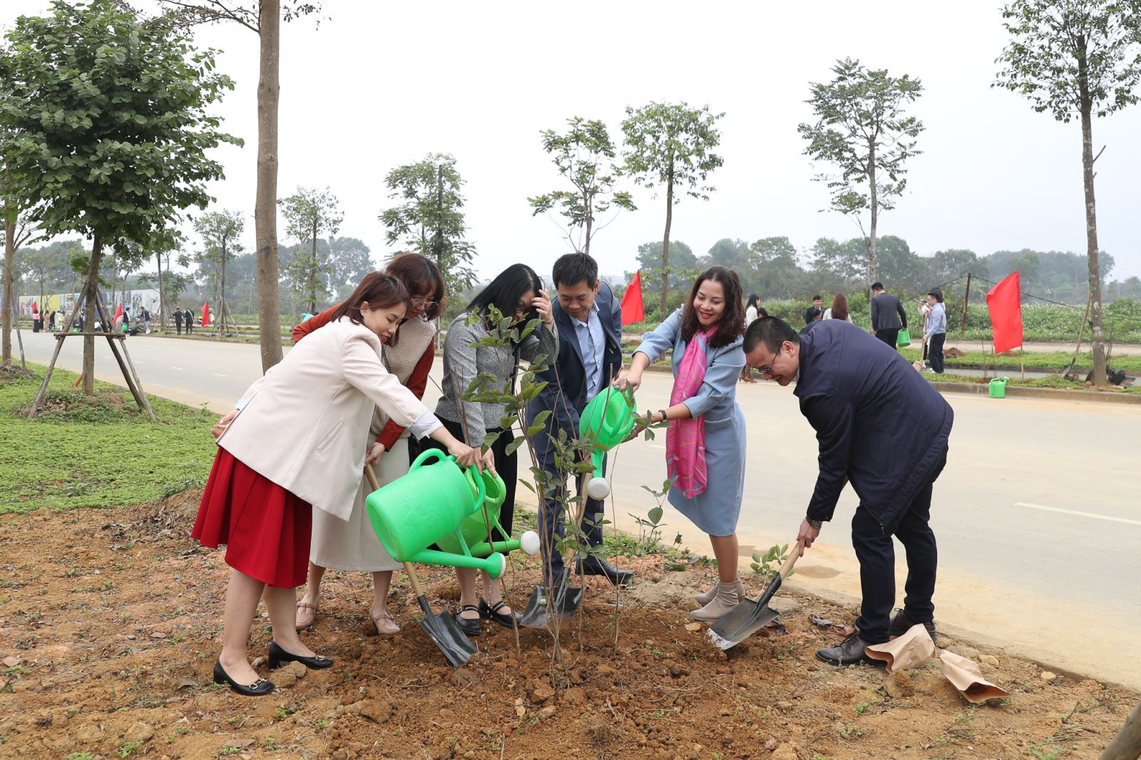 ĐHQGHN trồng cây đầu xuân 5