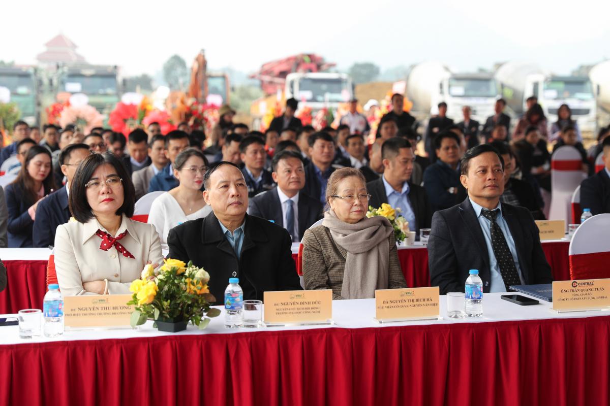 Năm 2025, Đại học Quốc gia Hà Nội đưa 20.000 sinh viên lên Hòa Lạc