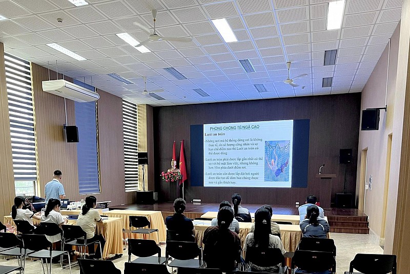 Tổ chức lớp tập huấn an toàn, vệ sinh lao động nhóm 4 năm 2026