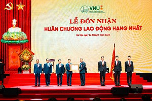 Cán bộ Trung tâm Quản lý đô thị đại học xuất sắc giành Giải Nhất đôi nam tại Giải cầu lông khu vực Hà Nội năm 2026