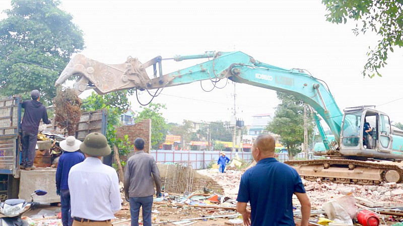 Đẩy nhanh tiến độ giải phóng mặt bằng Dự án ĐTXD Trường Đại học Việt Nhật ở Khu Công nghệ cao Hòa Lạc