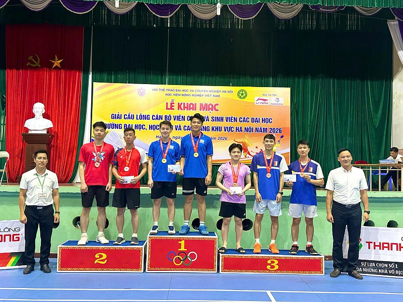 Cán bộ Trung tâm Quản lý đô thị đại học xuất sắc giành Giải Nhất đôi nam tại Giải cầu lông khu vực Hà Nội năm 2026