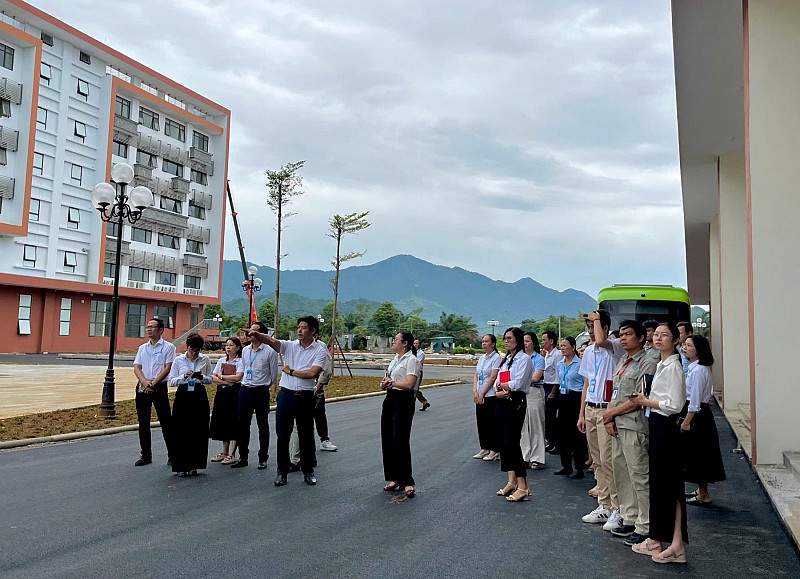 Trung tâm Quản lý đô thị đại học khảo sát thực địa, sẵn sàng đón 17.000 sinh viên học tập tại Khu đô thị ĐHQGHN Trung tâm Quản lý đô thị đại học khảo sát thực địa, sẵn sàng đón 17.000 sinh viên học tập tại Khu đô thị ĐHQGHN
